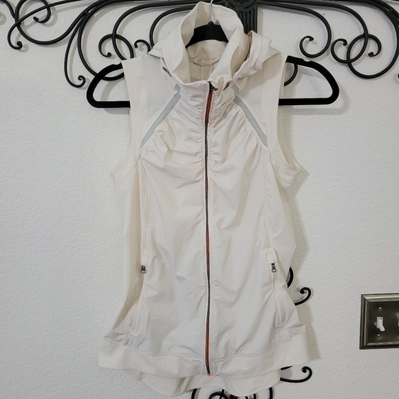 lululemon athletica Jackets & Blazers - LULULEMON Go The‎ Distance Vest | 6
